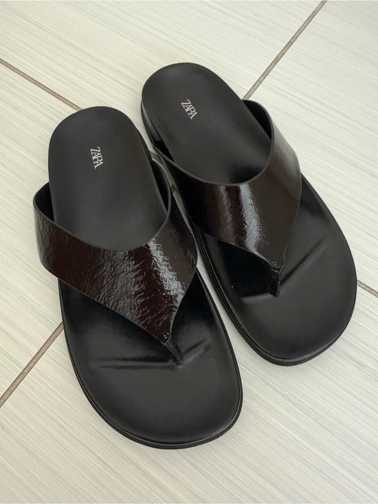 Zara Shoes - ZARA Women's Glossy Black Leather Slide Thong Sandals
